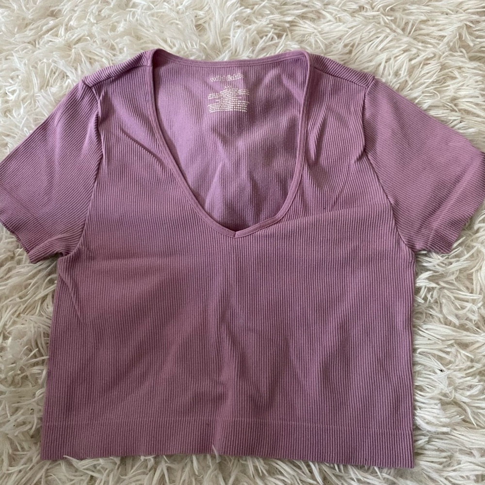 Mauve Ribbed V-Neck Top